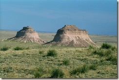 A picture of the pawnee buttes in northwestern weld county.